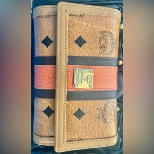 Mcm wallet